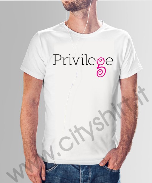 La T-shirt Privilege Ibiza