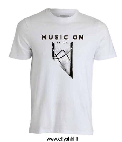 La t-shirt Music on 4