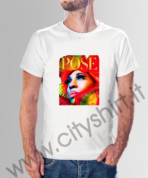 La T-shirt Pose 4