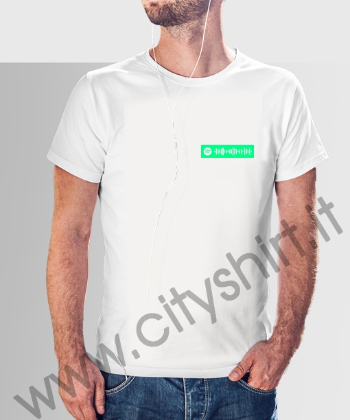 La T-shirt con il code spotify della canzone chillin' di madman