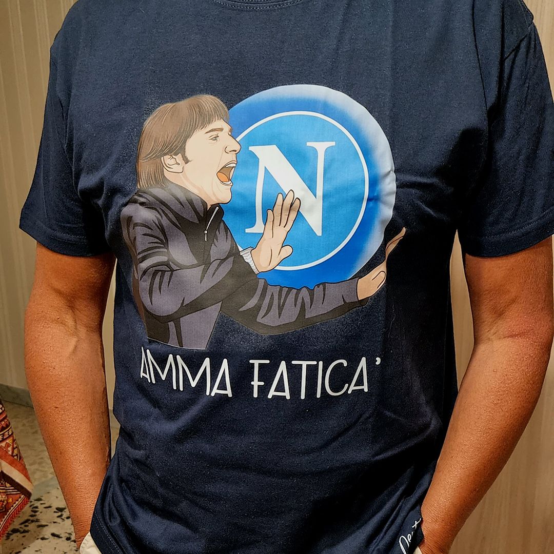 Maglia del Napoli Amma fatica' disegnata da Neythiriis
